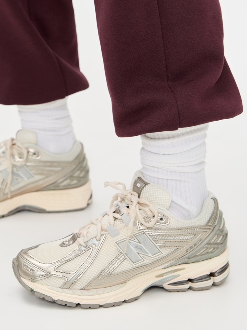 New Balance 1906R Sneakers Women's Silver Metallic and Sea Salt Cream Running